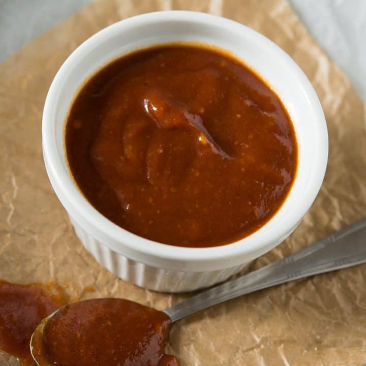 Easy Barbecue Sauce for Pulled Pork Sandwiches