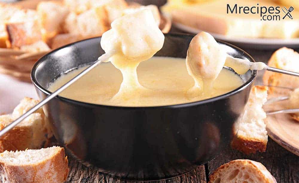 Smoked cheese fondue